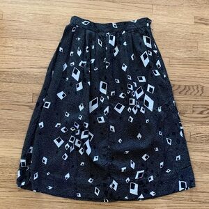 Translucent 80s Vintage Black and white geometric print midi skirt